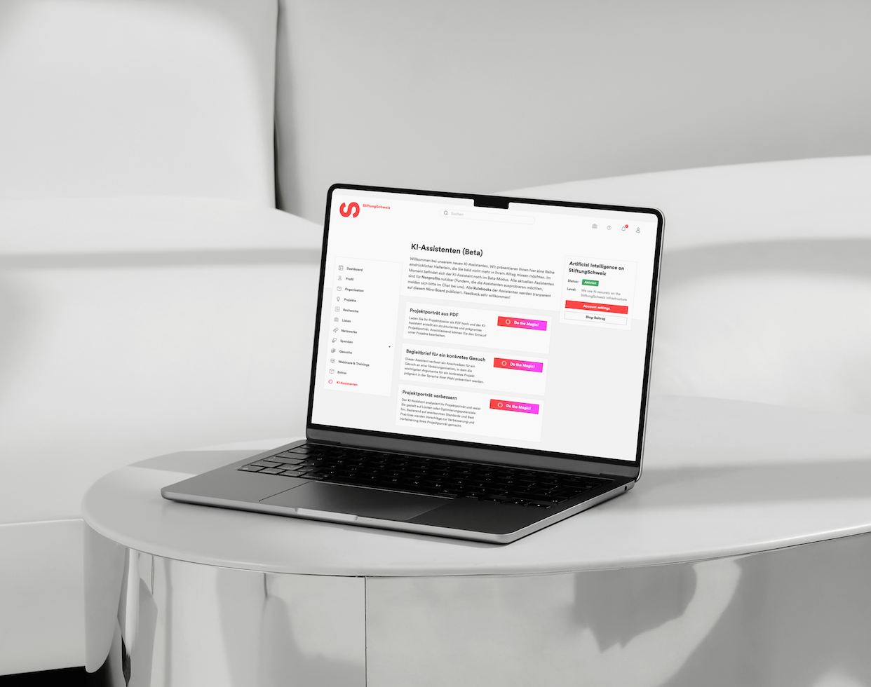 Laptop, auf dem KI Tools für Fundraising und Philanthropie zu sehen sind.